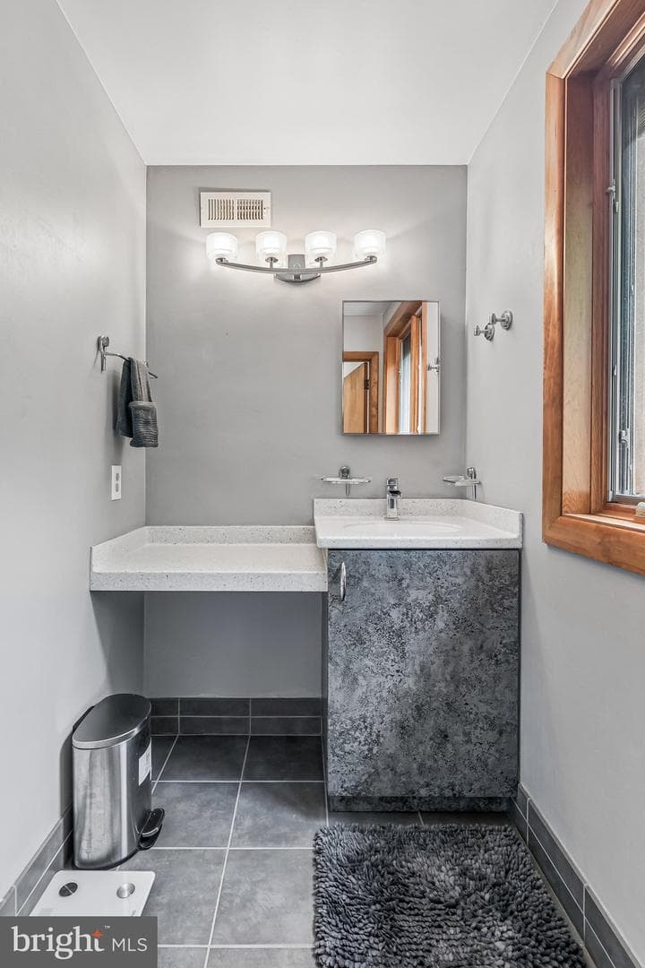 7 Haycroft Drive photo 37