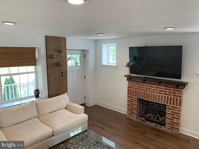 423 E Tenth Avenue photo 4