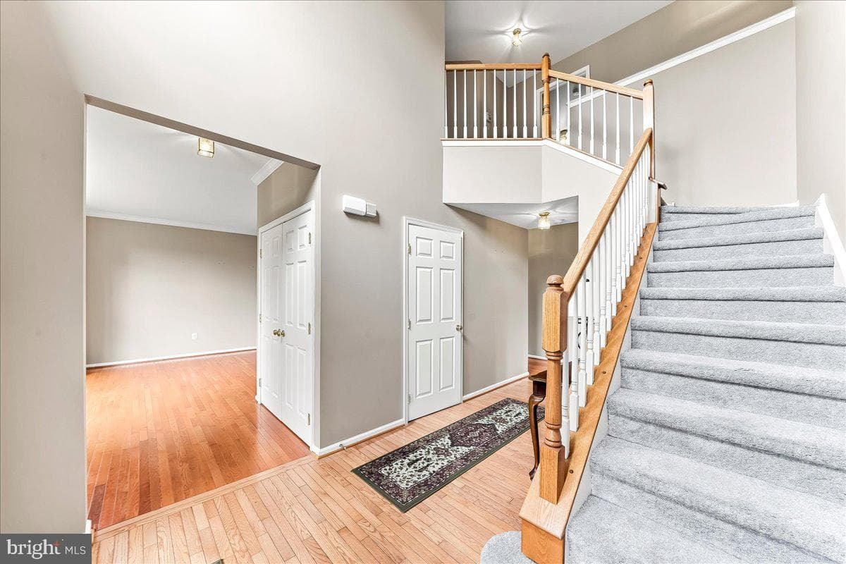 310 Country Ridge Drive photo 4