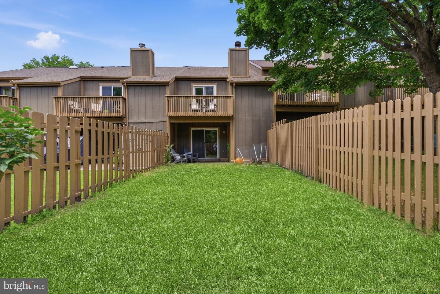 146 Larchwood Court photo 33