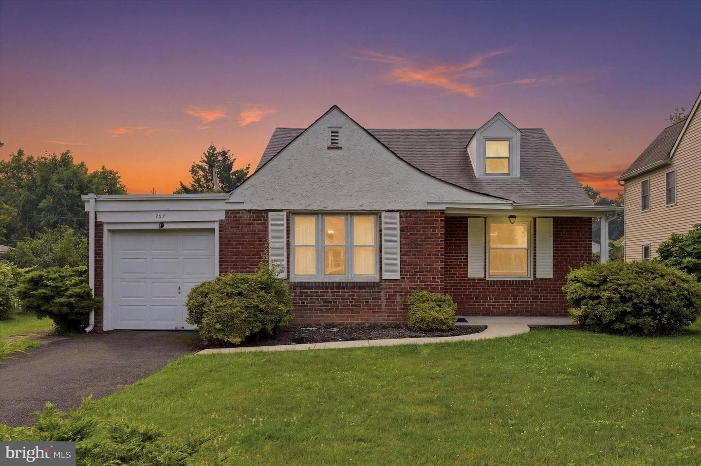 727 Cottage Road photo 1