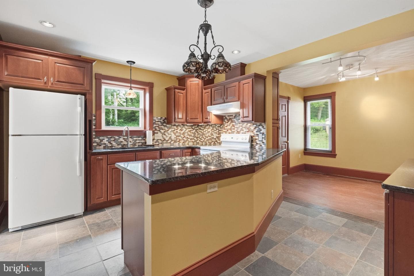 247 Maugers Mill Road photo 14