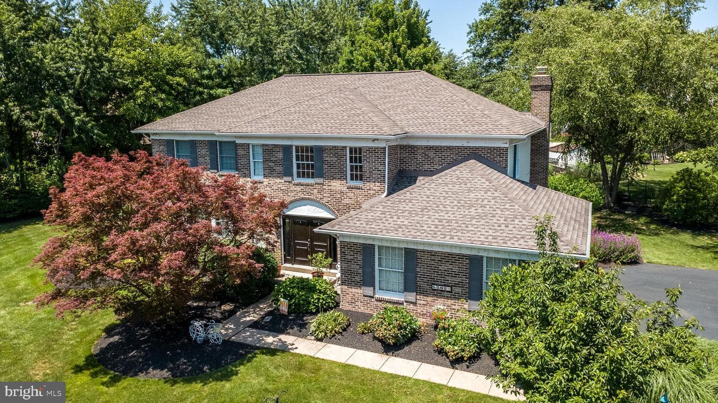 582 Weikel Road photo 1