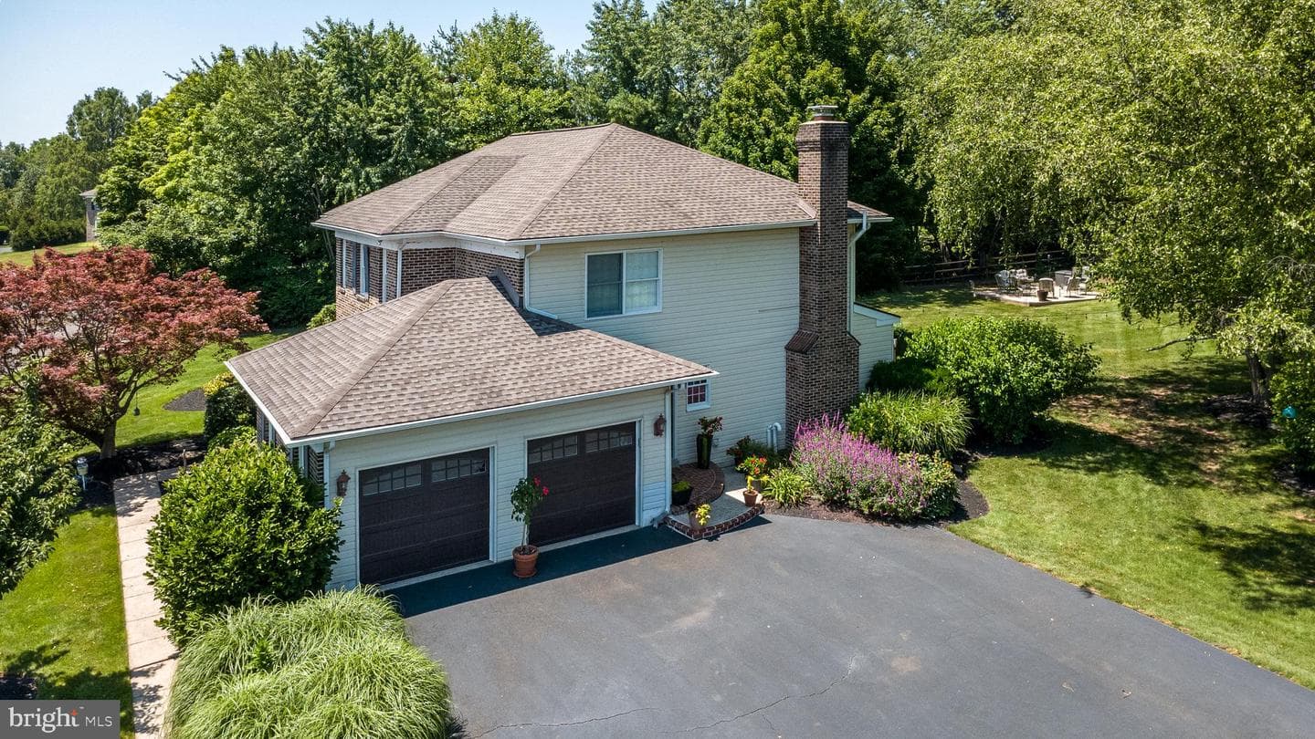 582 Weikel Road photo 10