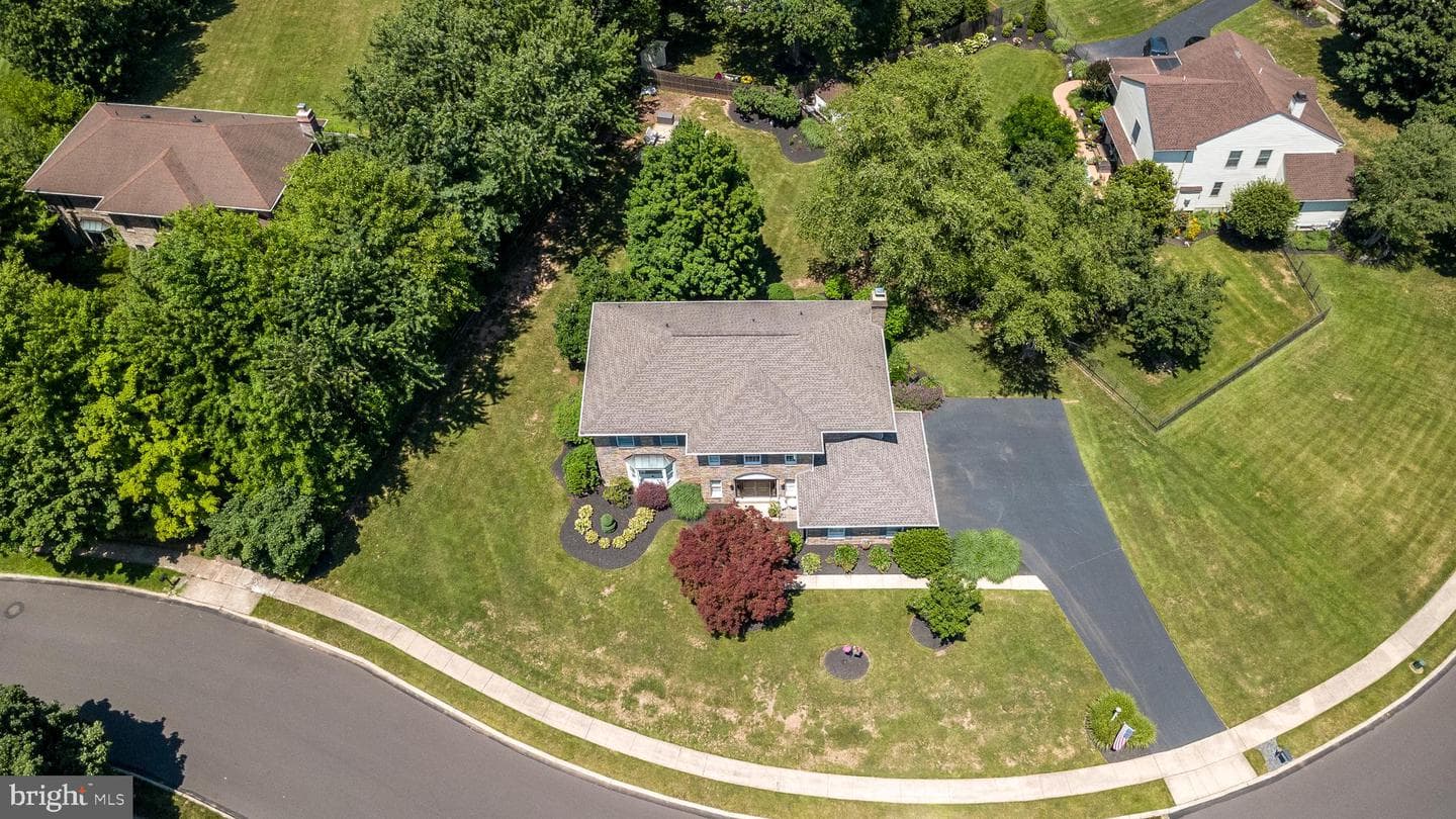 582 Weikel Road photo 31