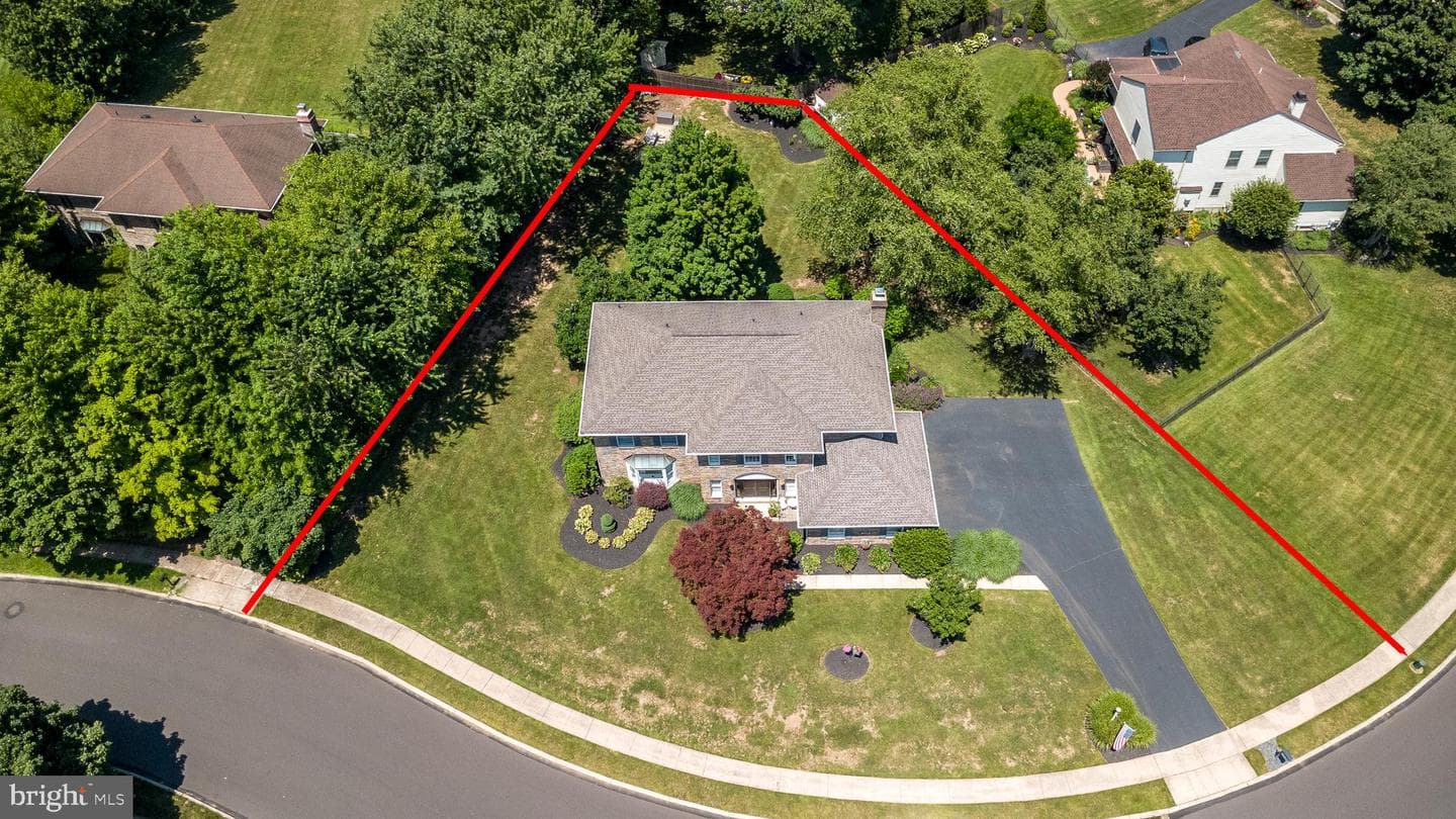 582 Weikel Road photo 33