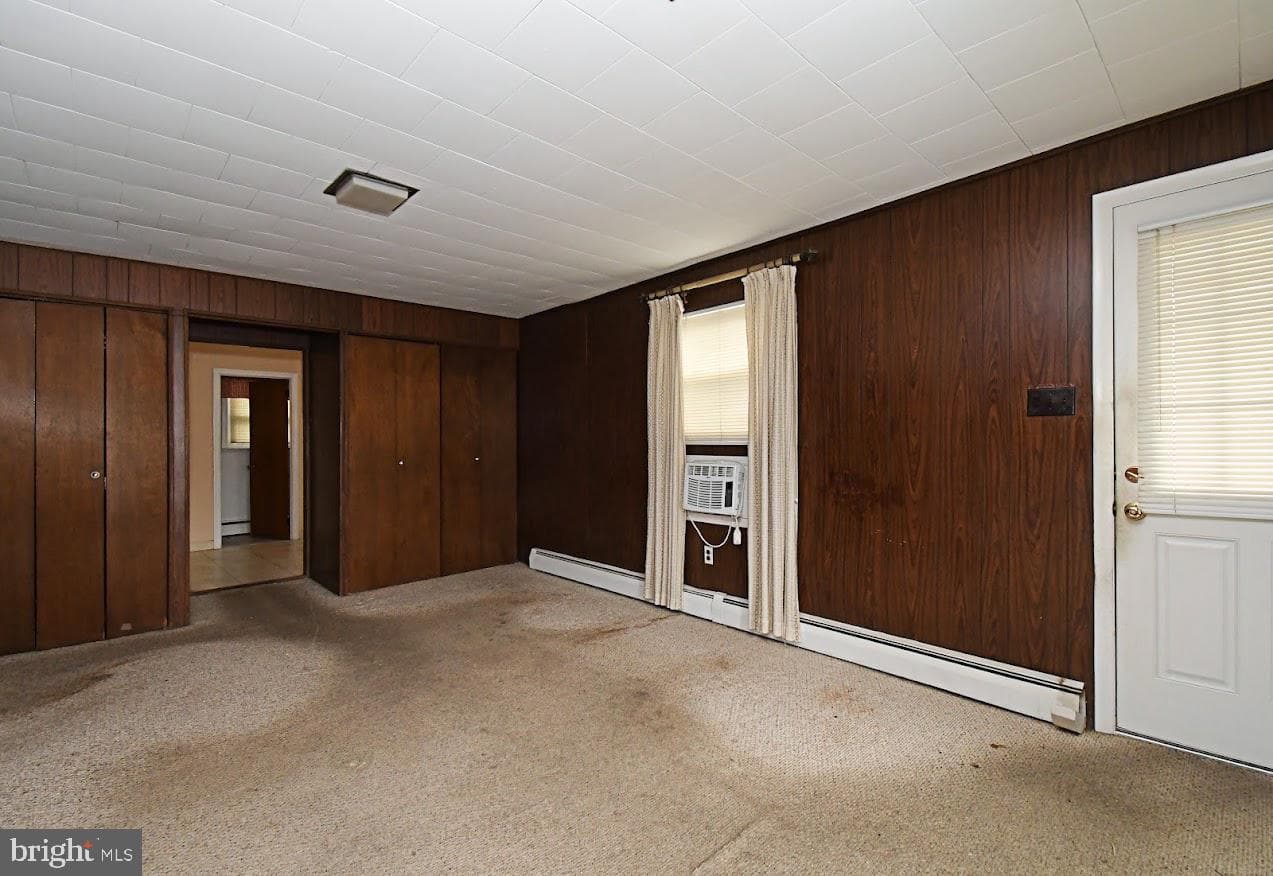 495 Regimental Road photo 19