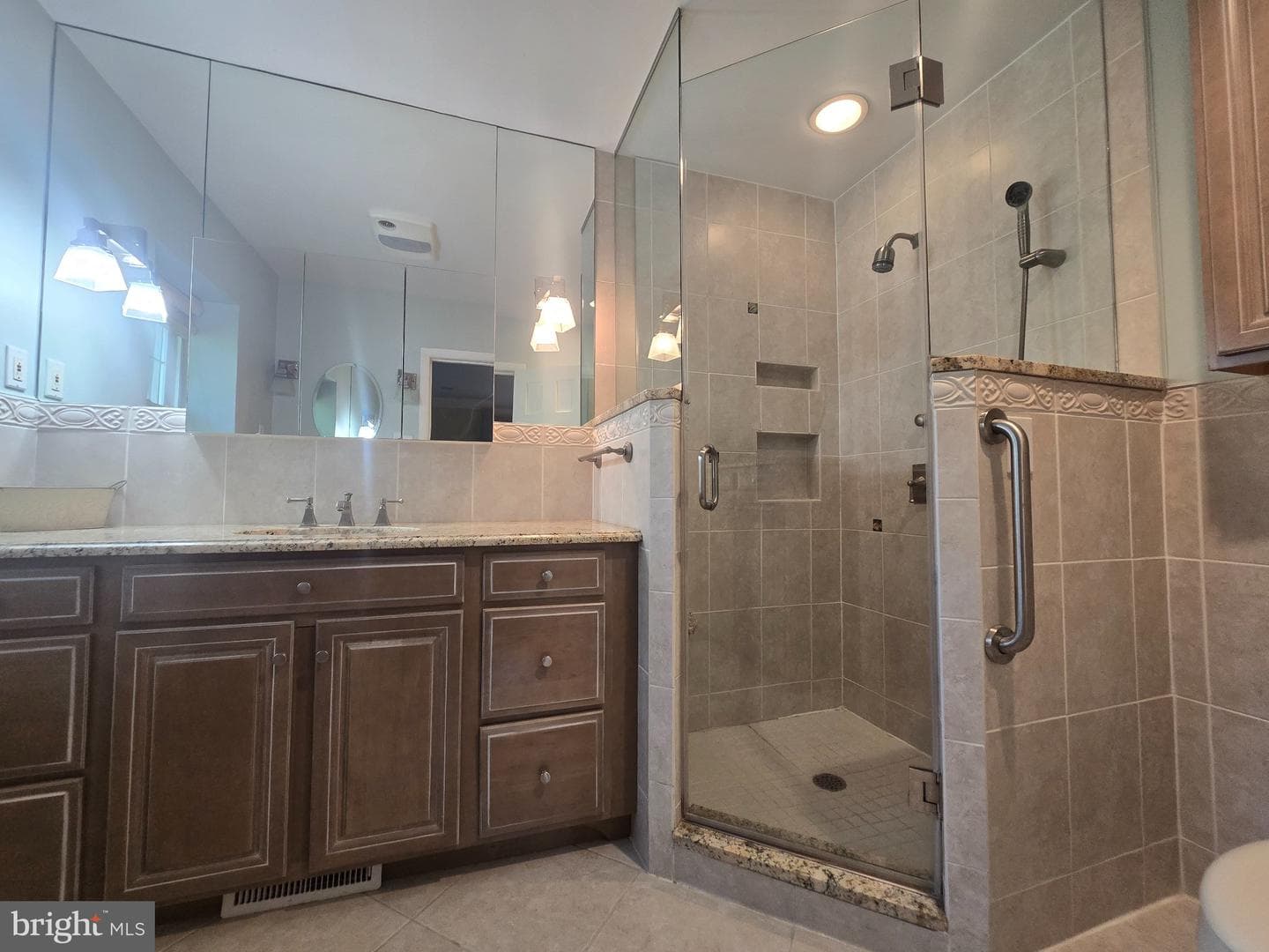 205 Windsor Avenue photo 34