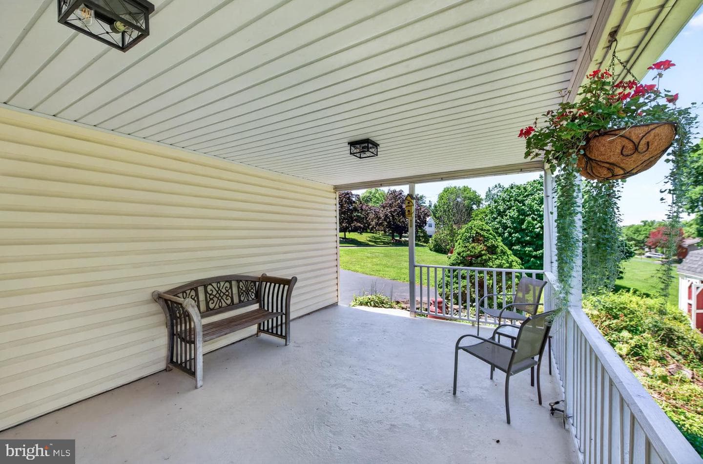 25 Iroquois Drive photo 48