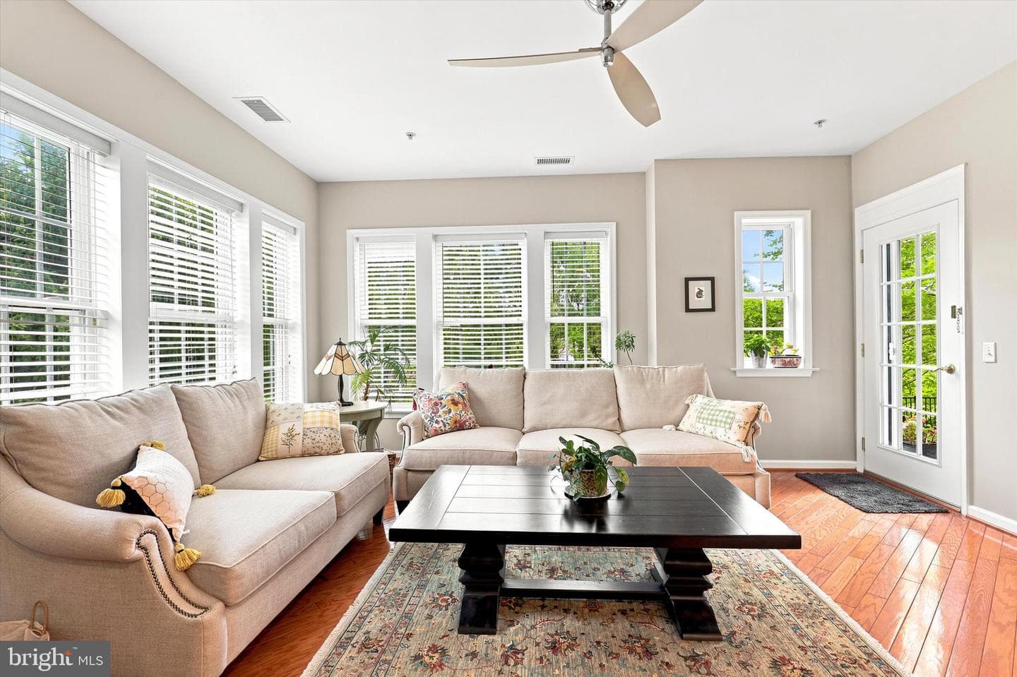 6107 Lilac Court photo 1