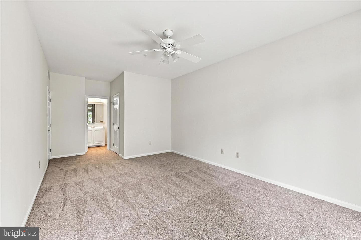 505 Dresher Woods Drive photo 9