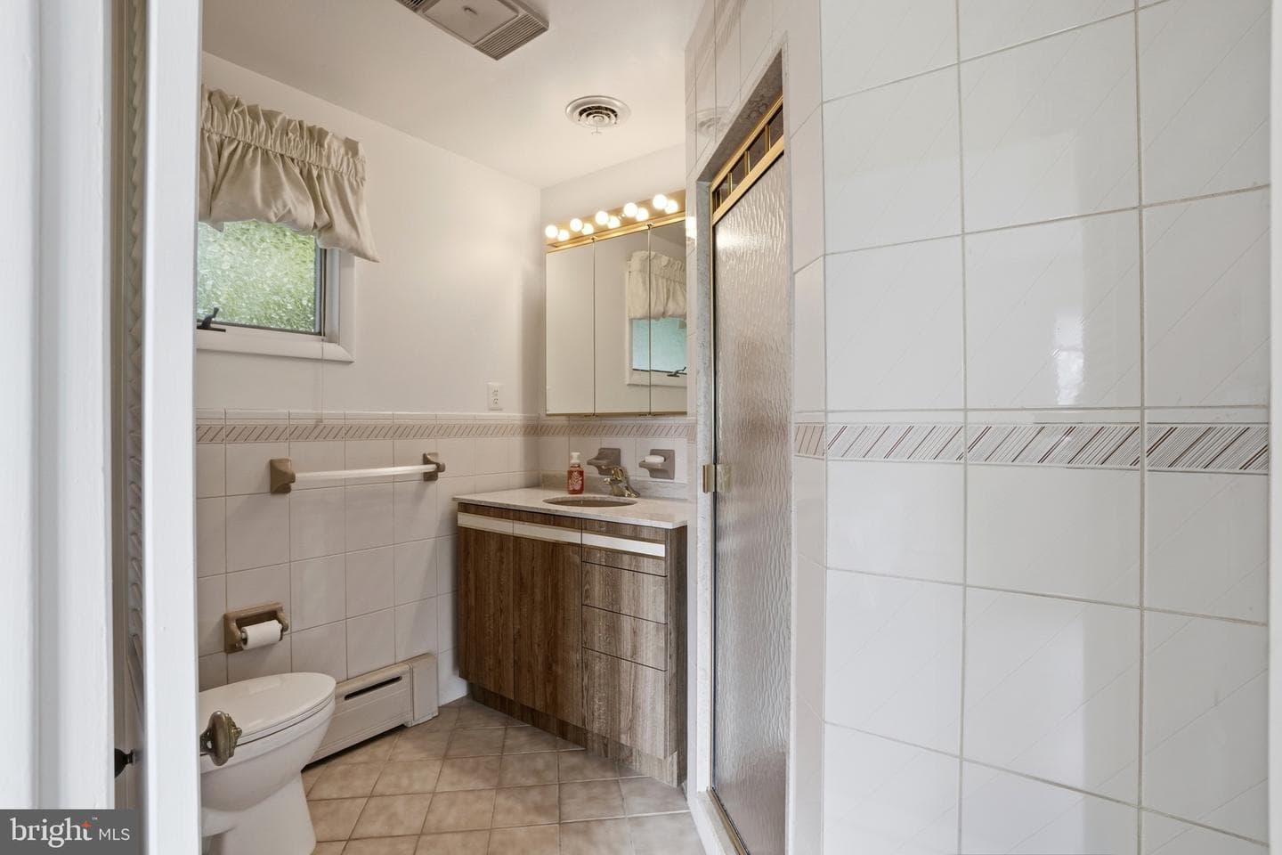 707 Forrest Avenue photo 18