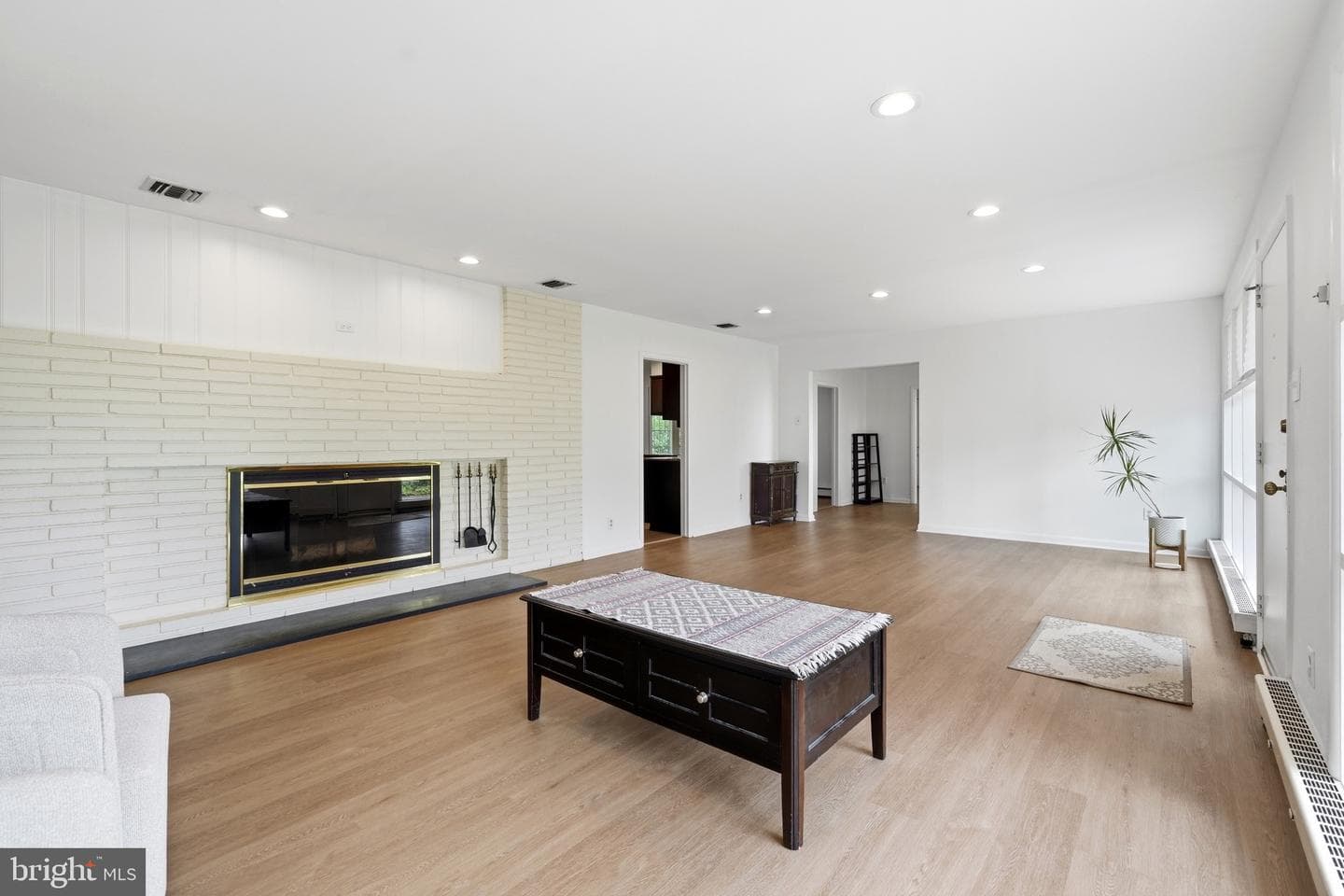 707 Forrest Avenue photo 31