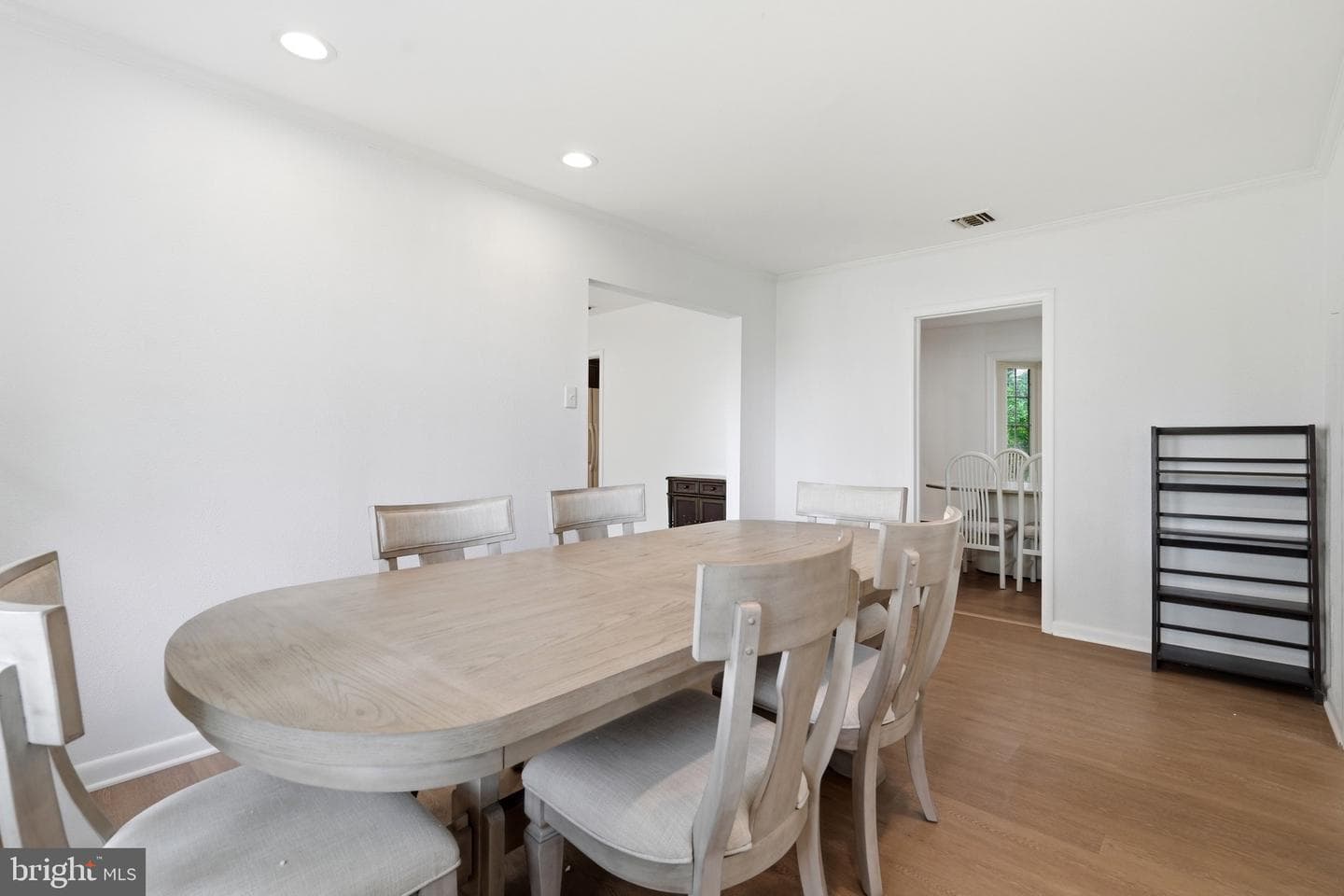707 Forrest Avenue photo 35