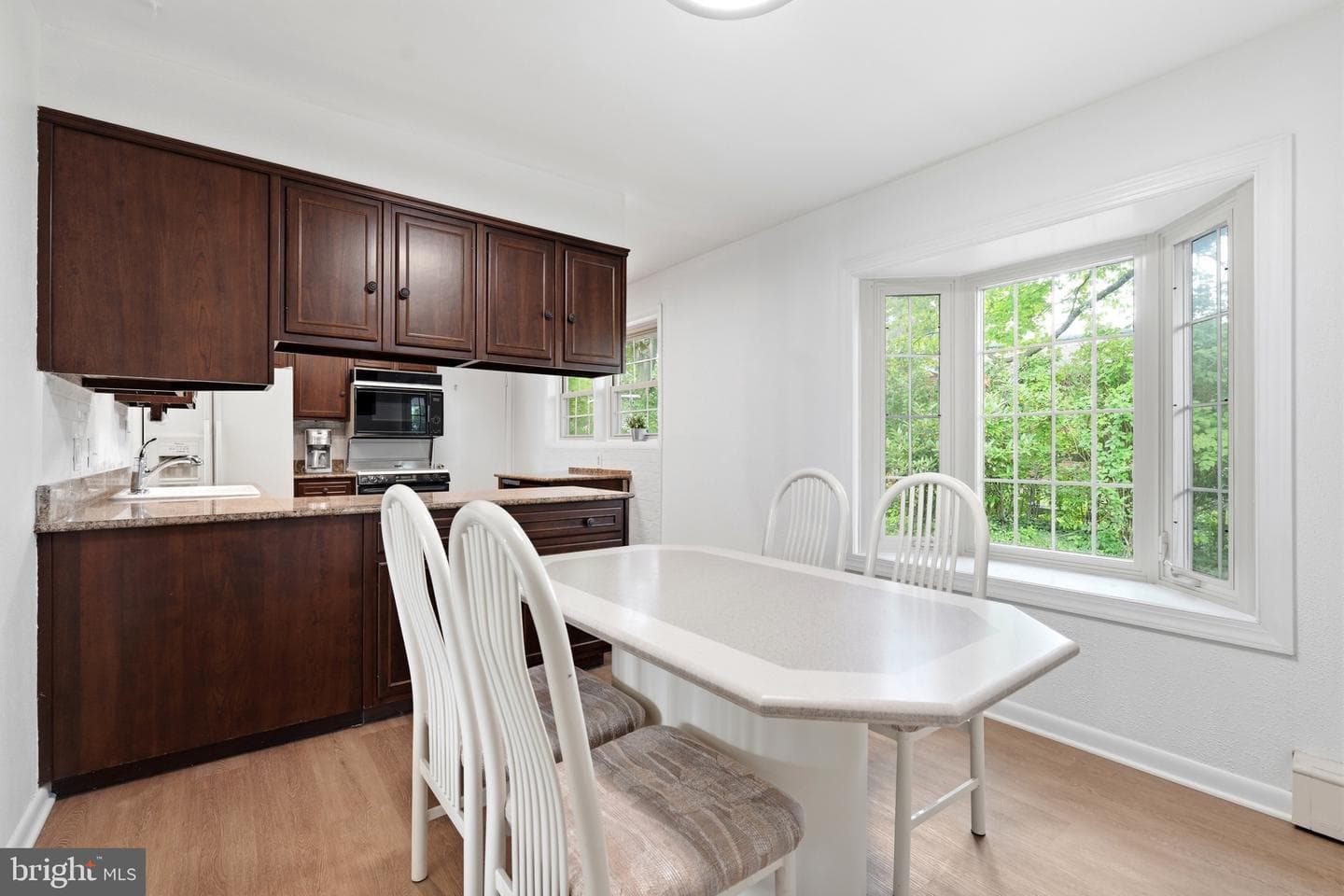 707 Forrest Avenue photo 41