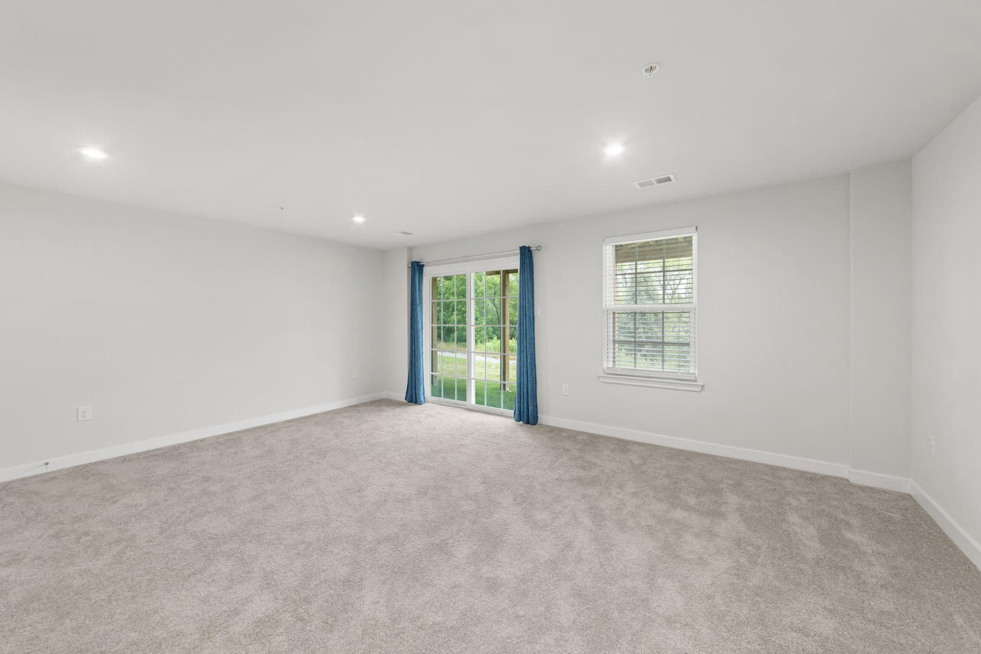 82 Hunters Drive photo 30
