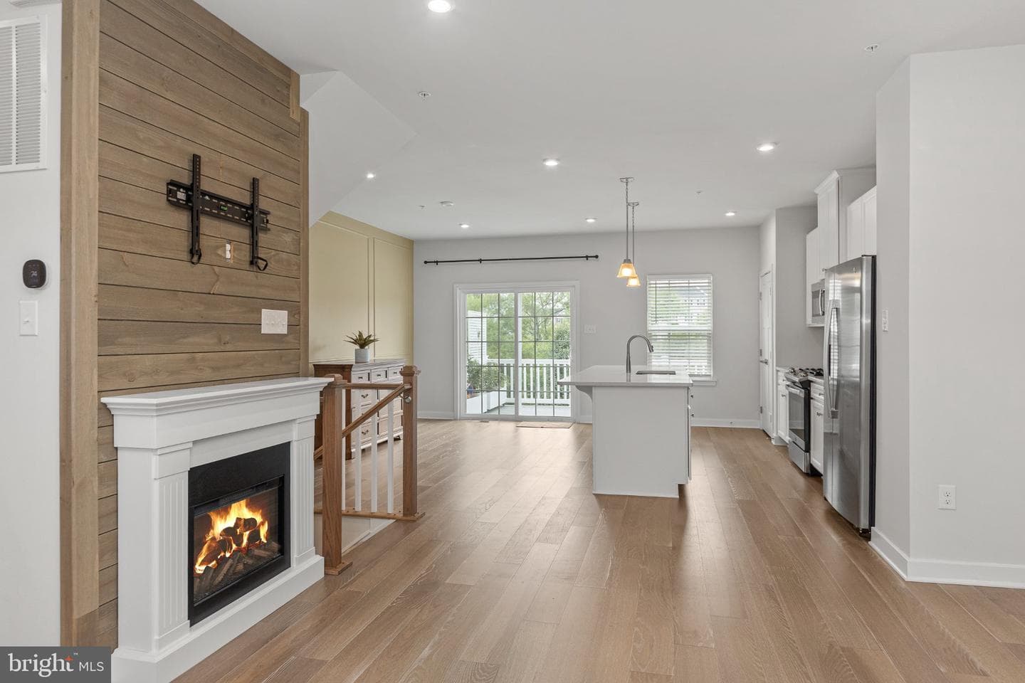 82 Hunters Drive photo 7