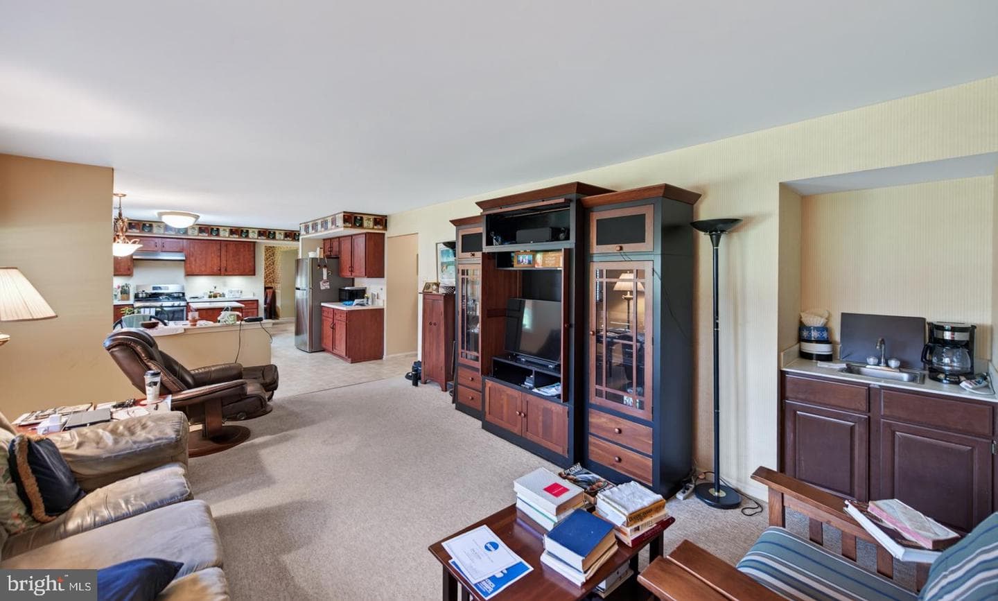 325 Sonnet Lane photo 24