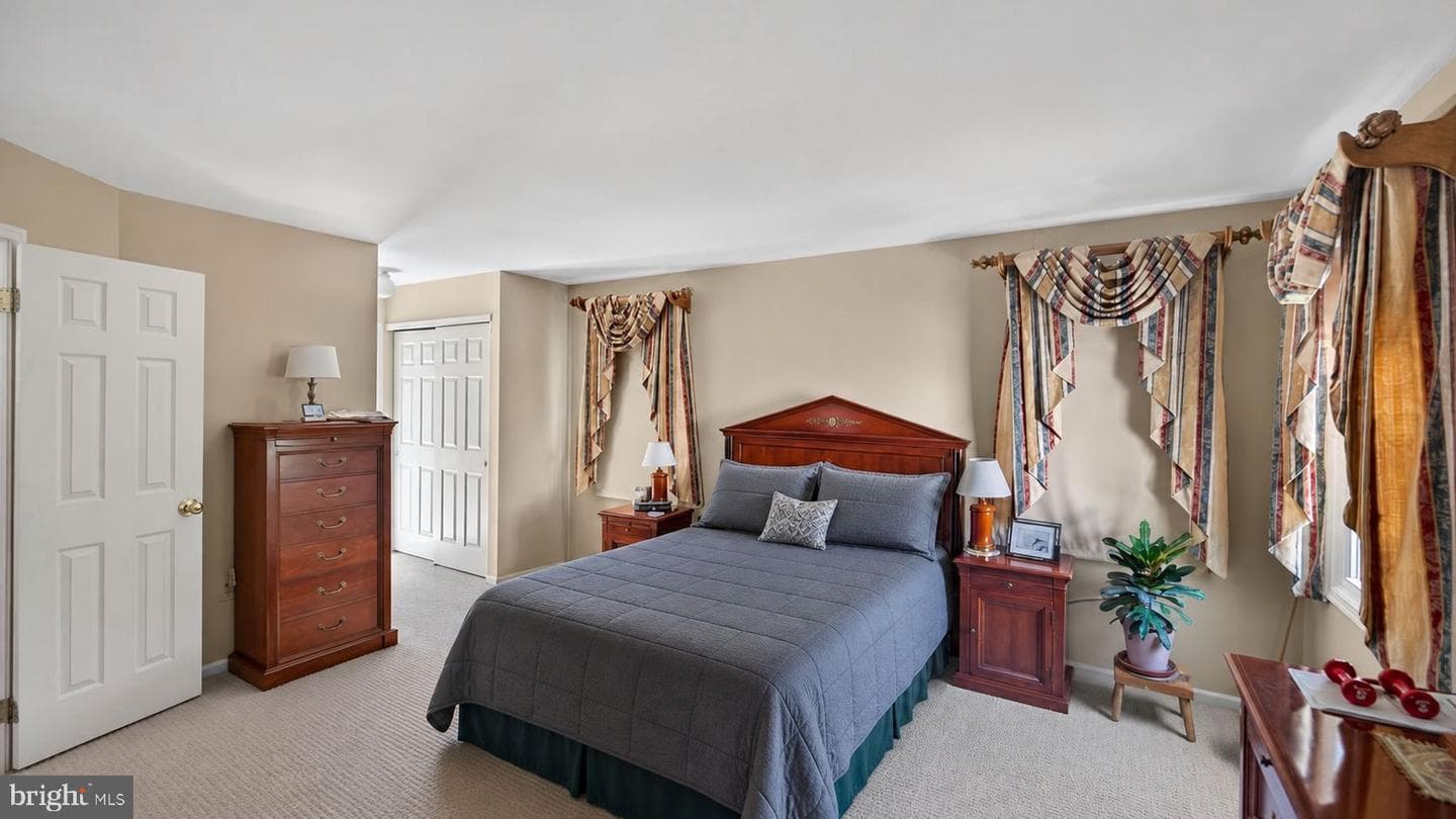 325 Sonnet Lane photo 37