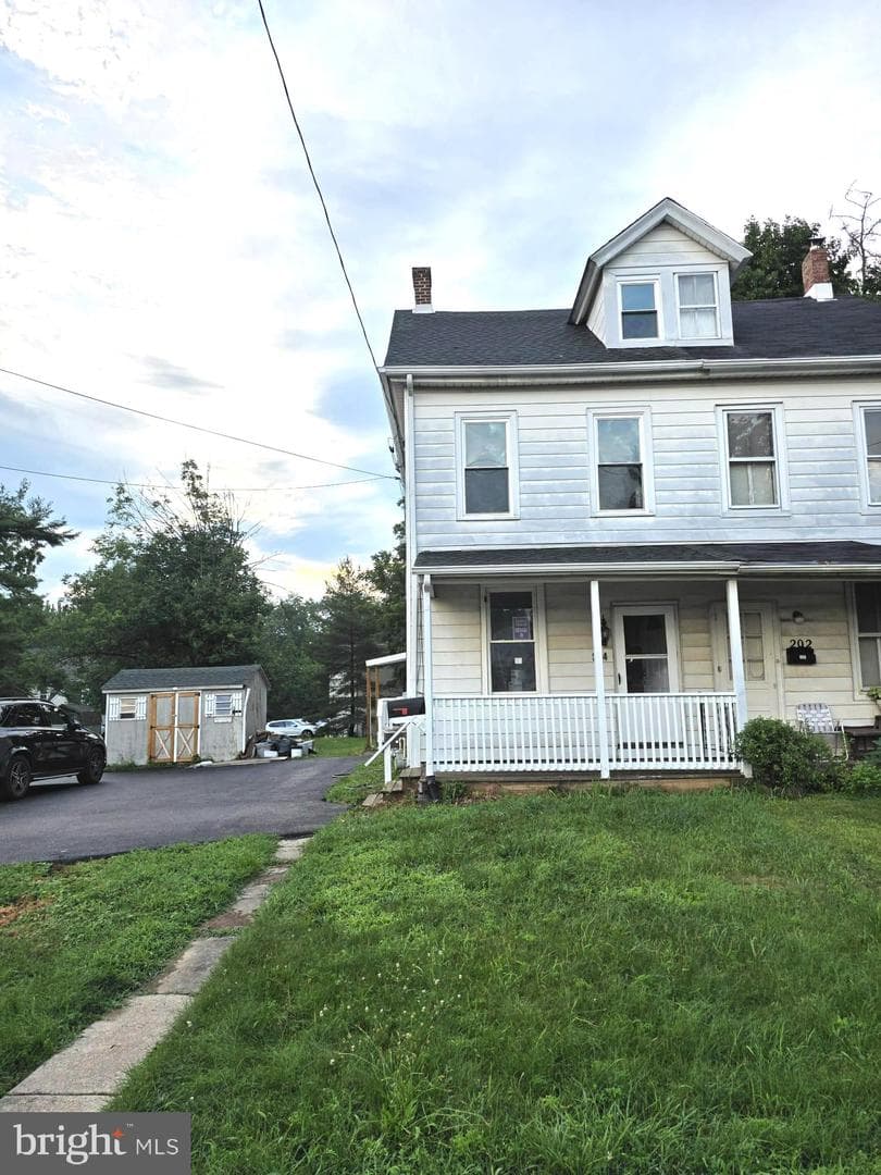 204 Elm Avenue, North Wales