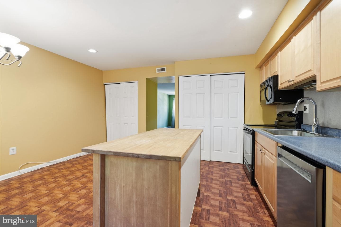 515 York Road #9-F photo 9