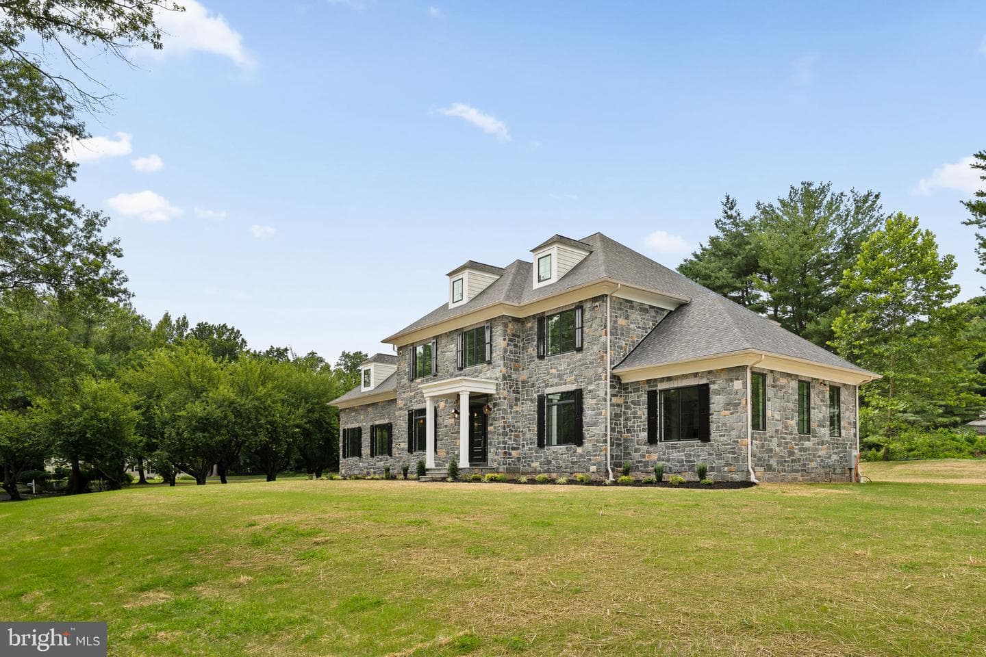 725 W Curry Drive, Blue Bell