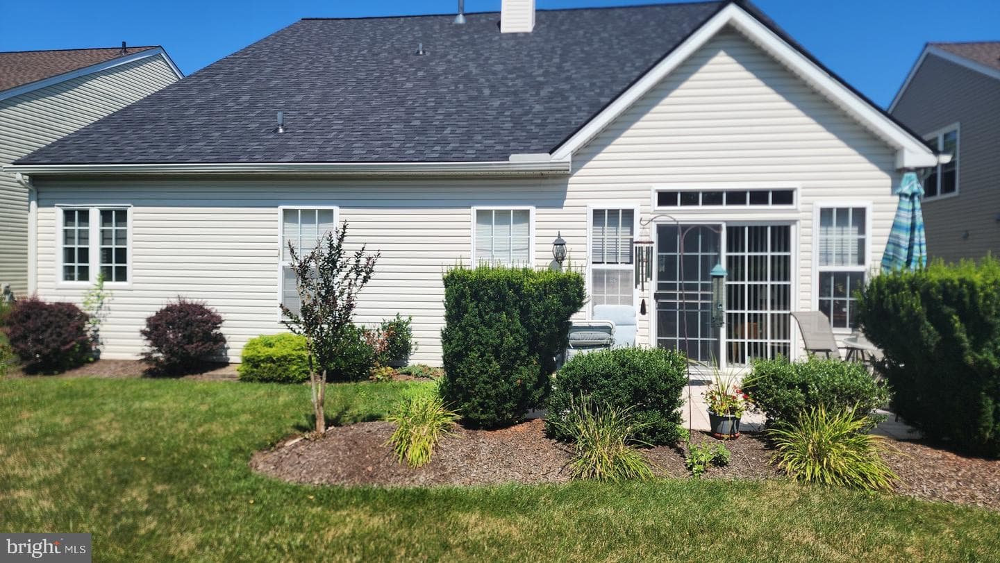 734 Twining Way photo 3