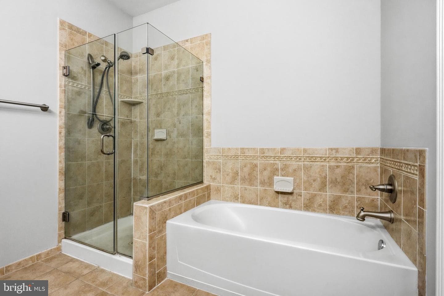 300 W Elm Street #2129 photo 27