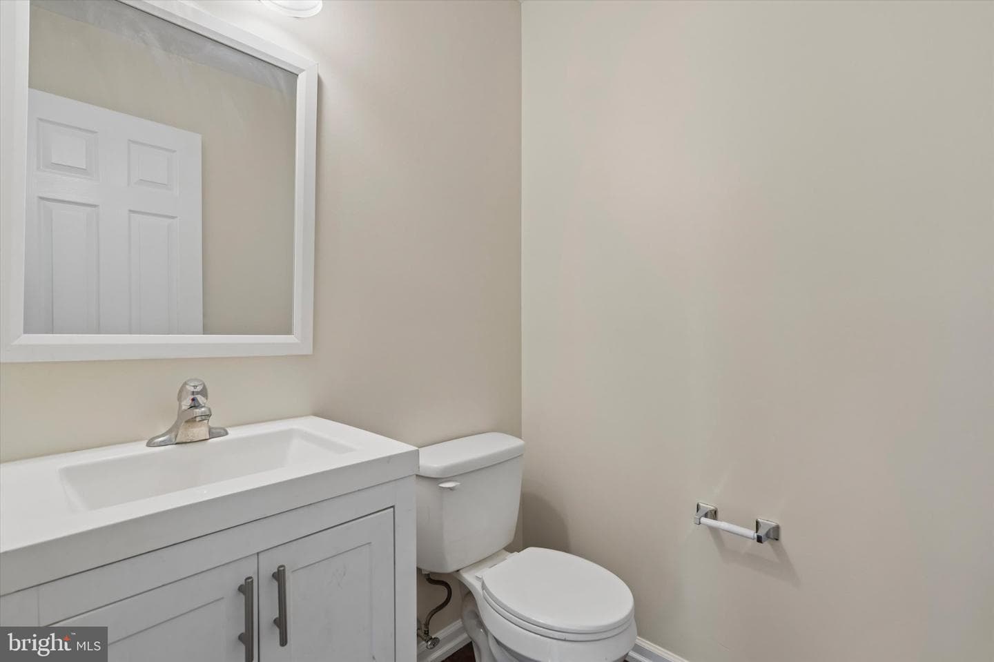 317 W Sixth Street photo 13