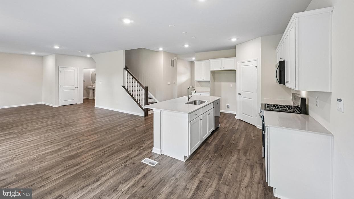3029 Martha Way photo 15