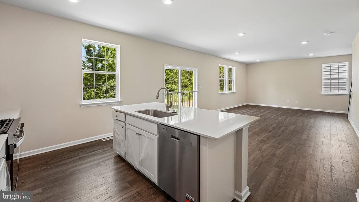 3043 Martha Way photo 9