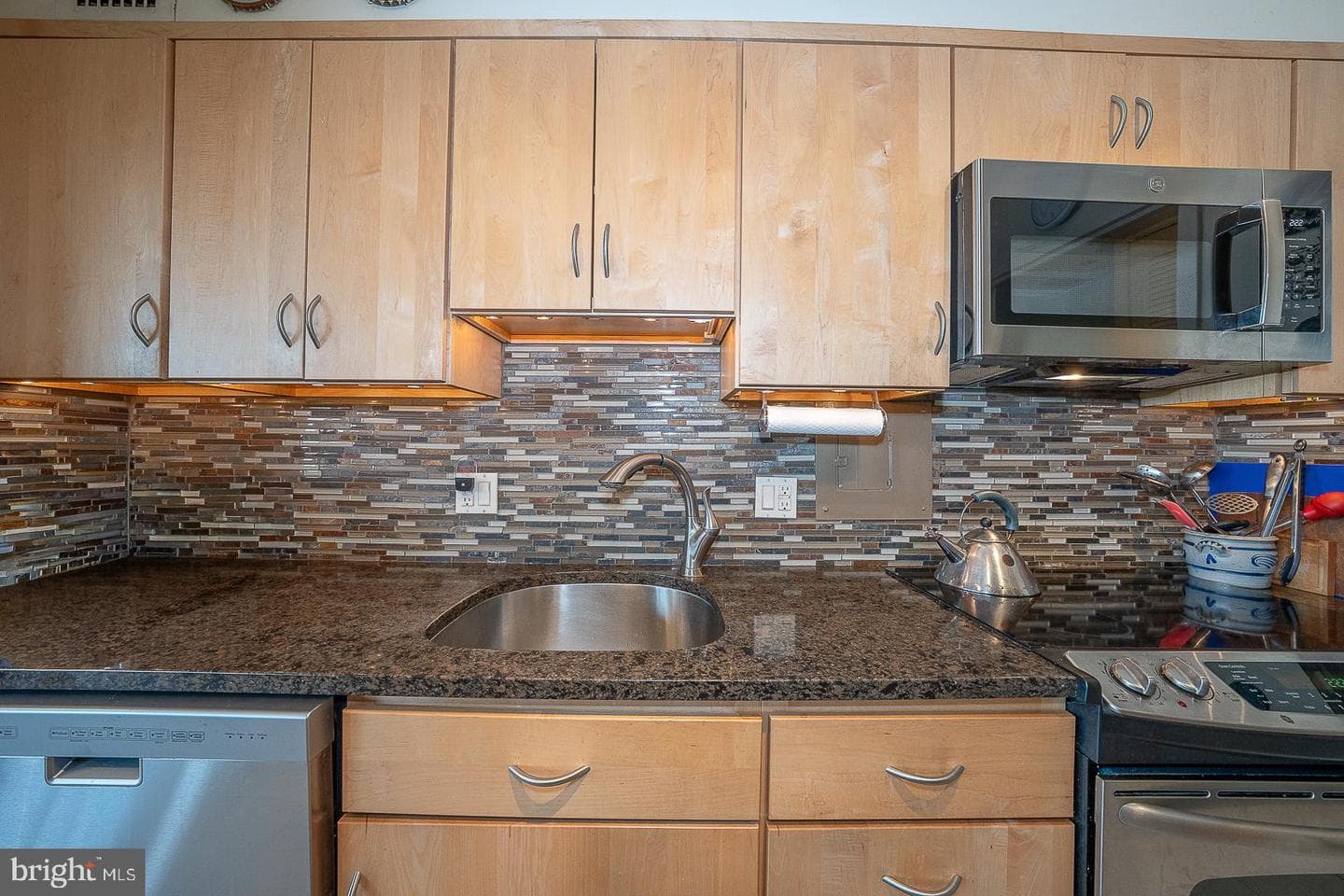 1001 City Avenue #E-1018 photo 9