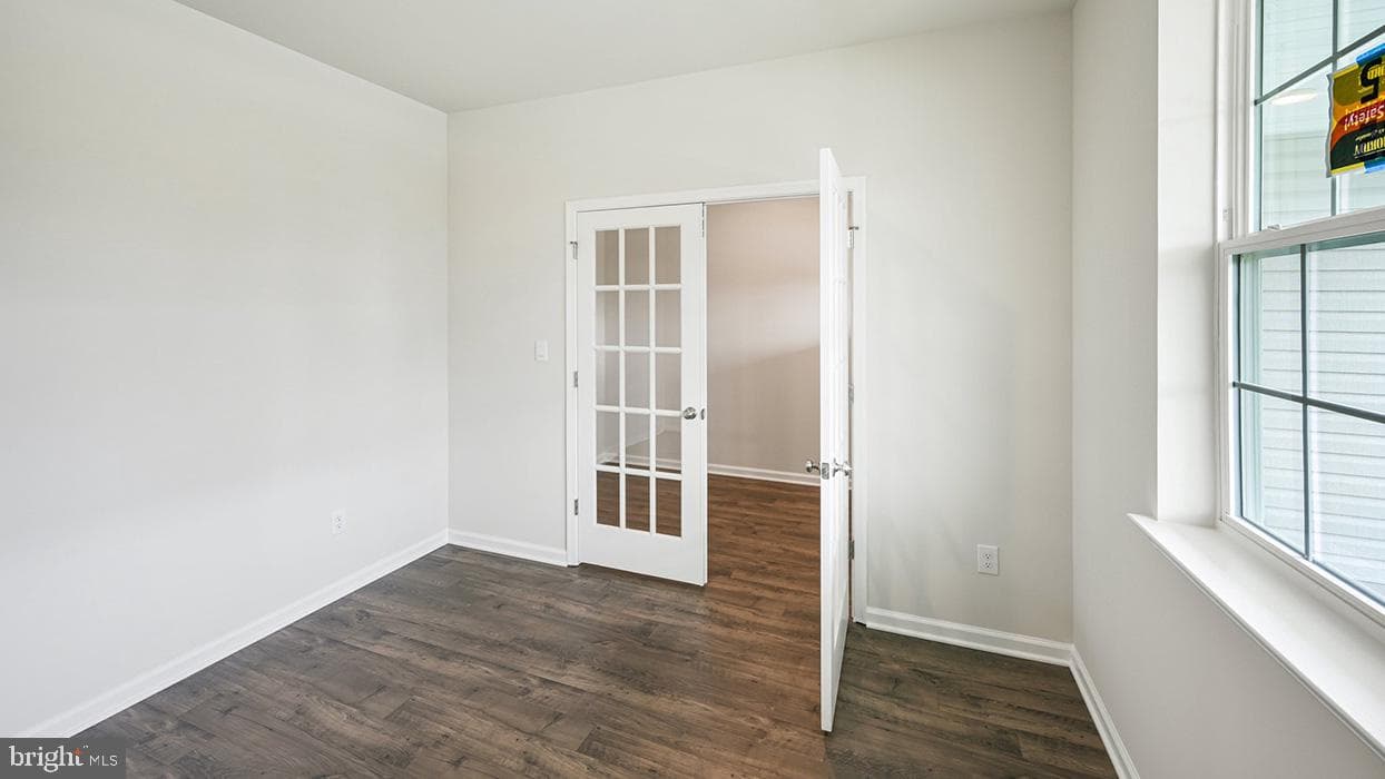 3049 Martha Way photo 3