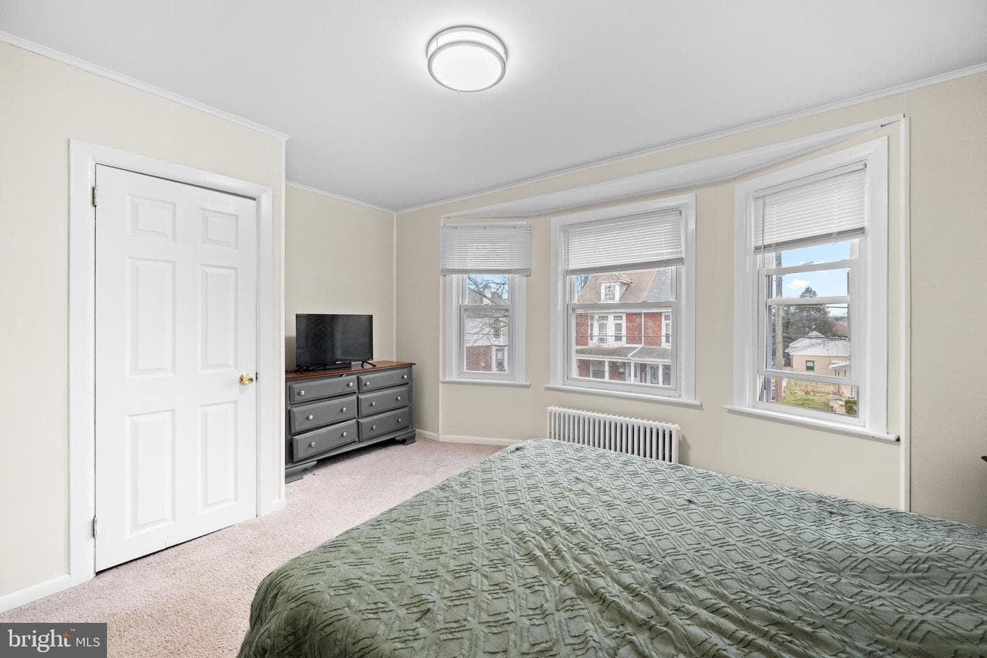 1009 Queen Street photo 13
