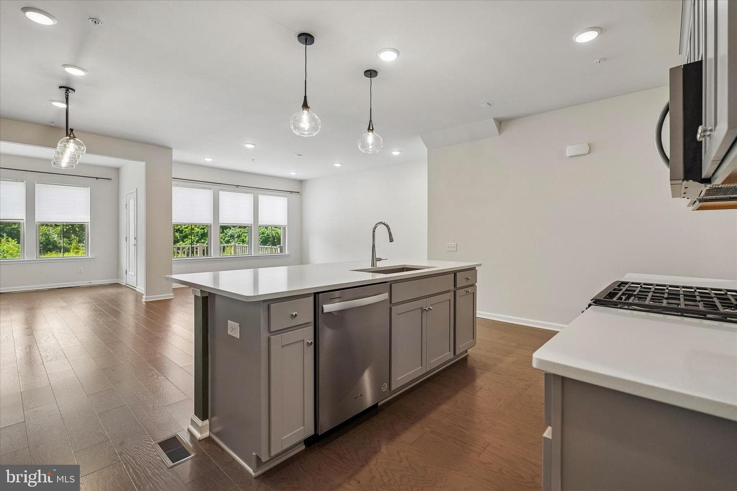 755 Finlay Drive photo 3