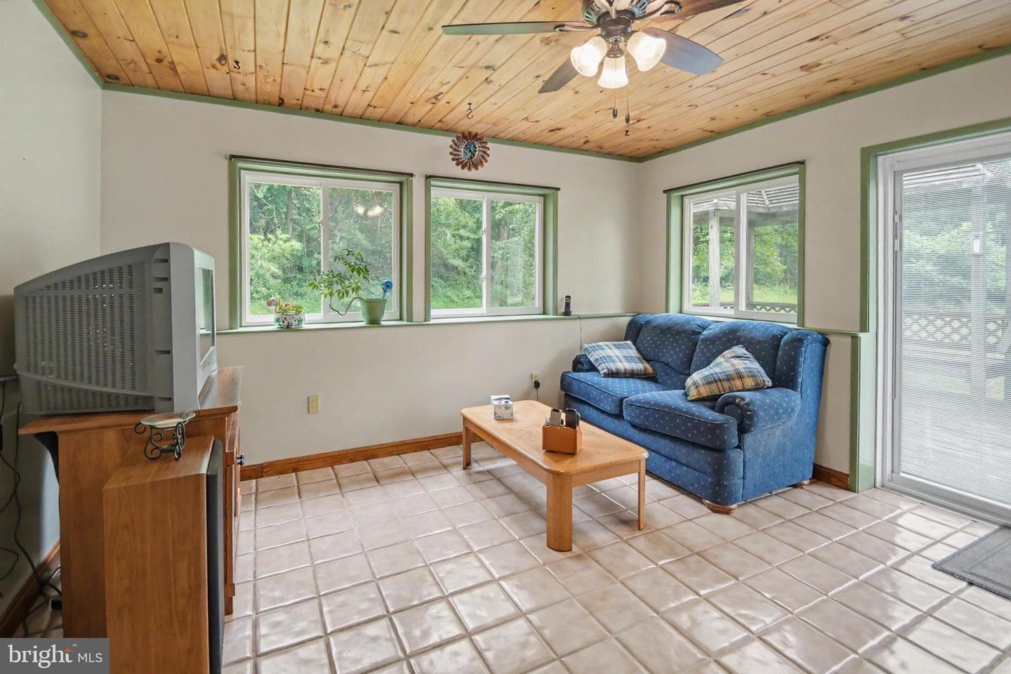 2016 Adams Road photo 10