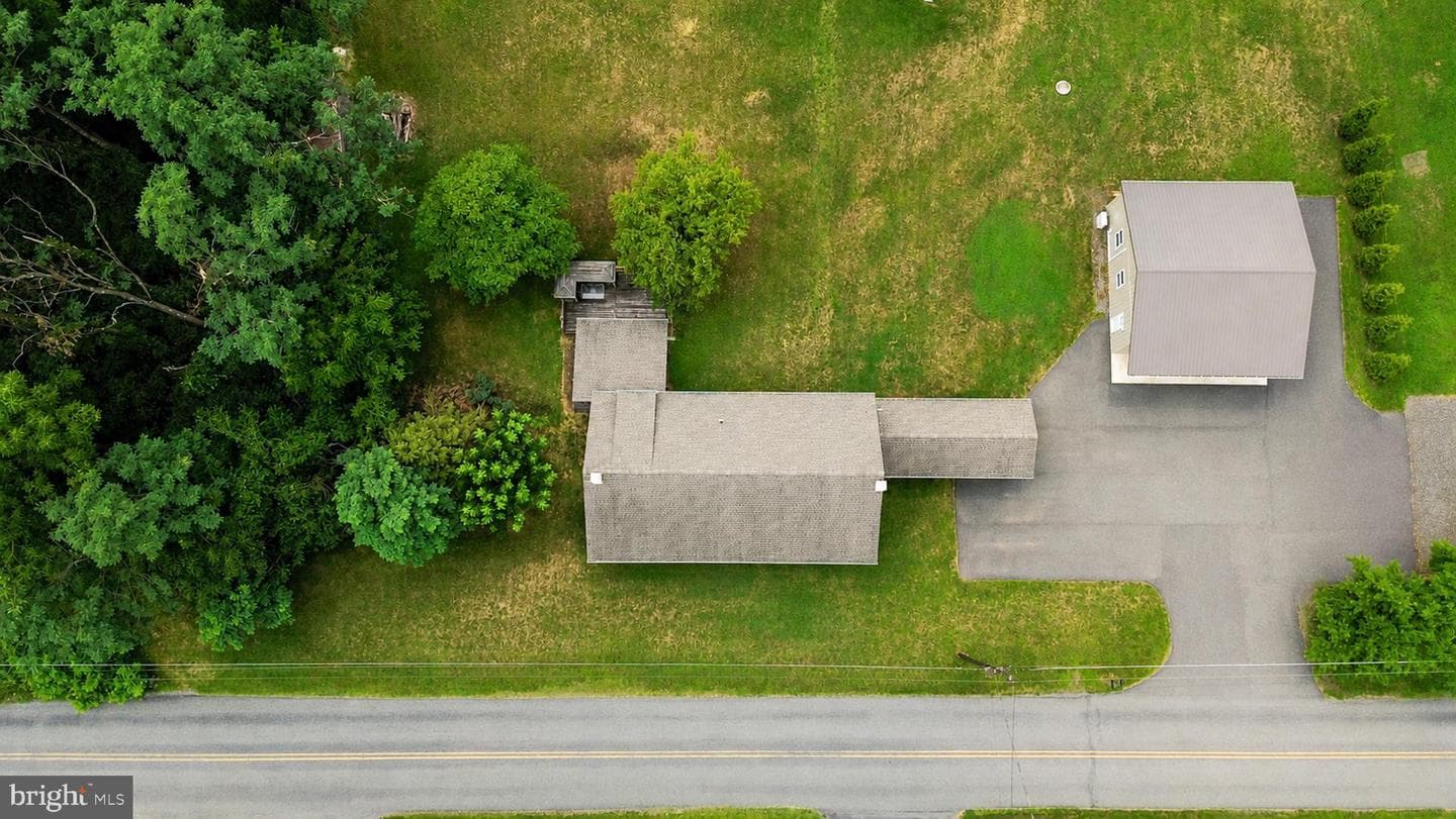 2016 Adams Road photo 41