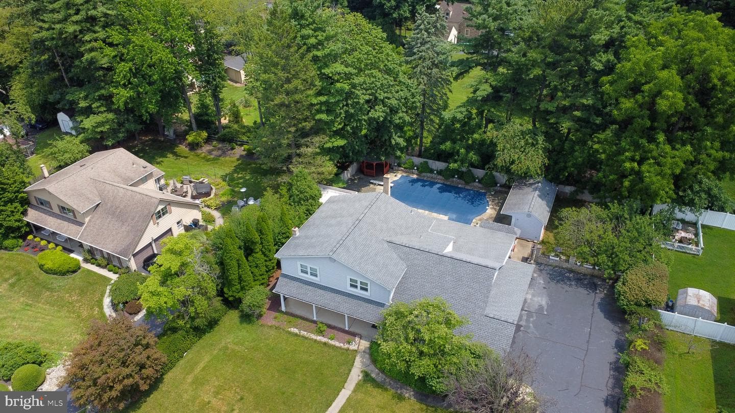 3883 Dempsey Lane photo 3