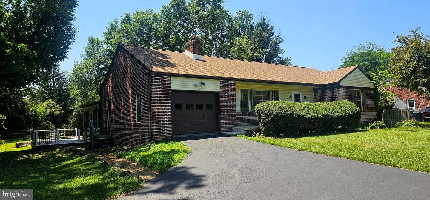 2247 E Orvilla Road photo 3