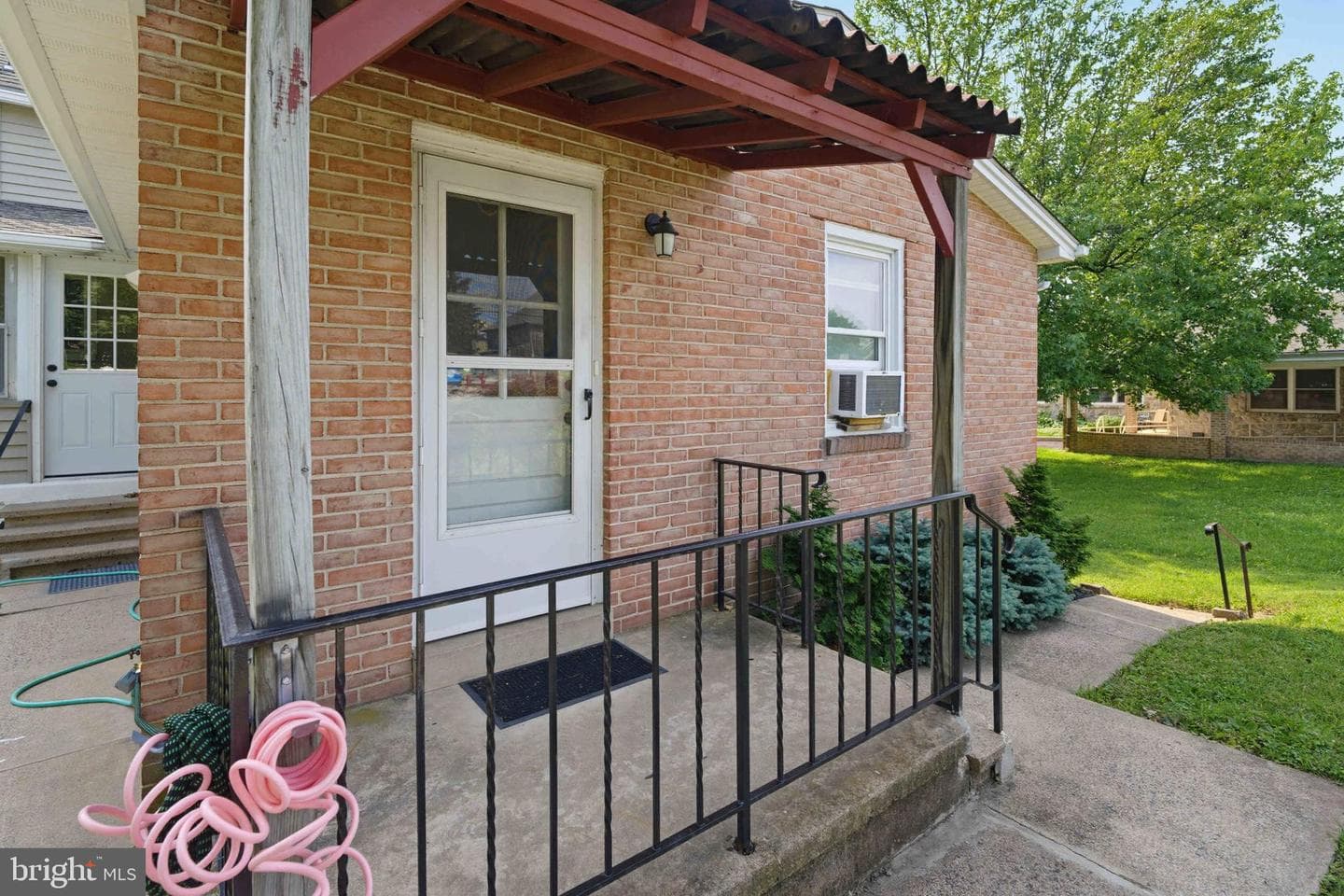 513 Jefferson Street photo 38
