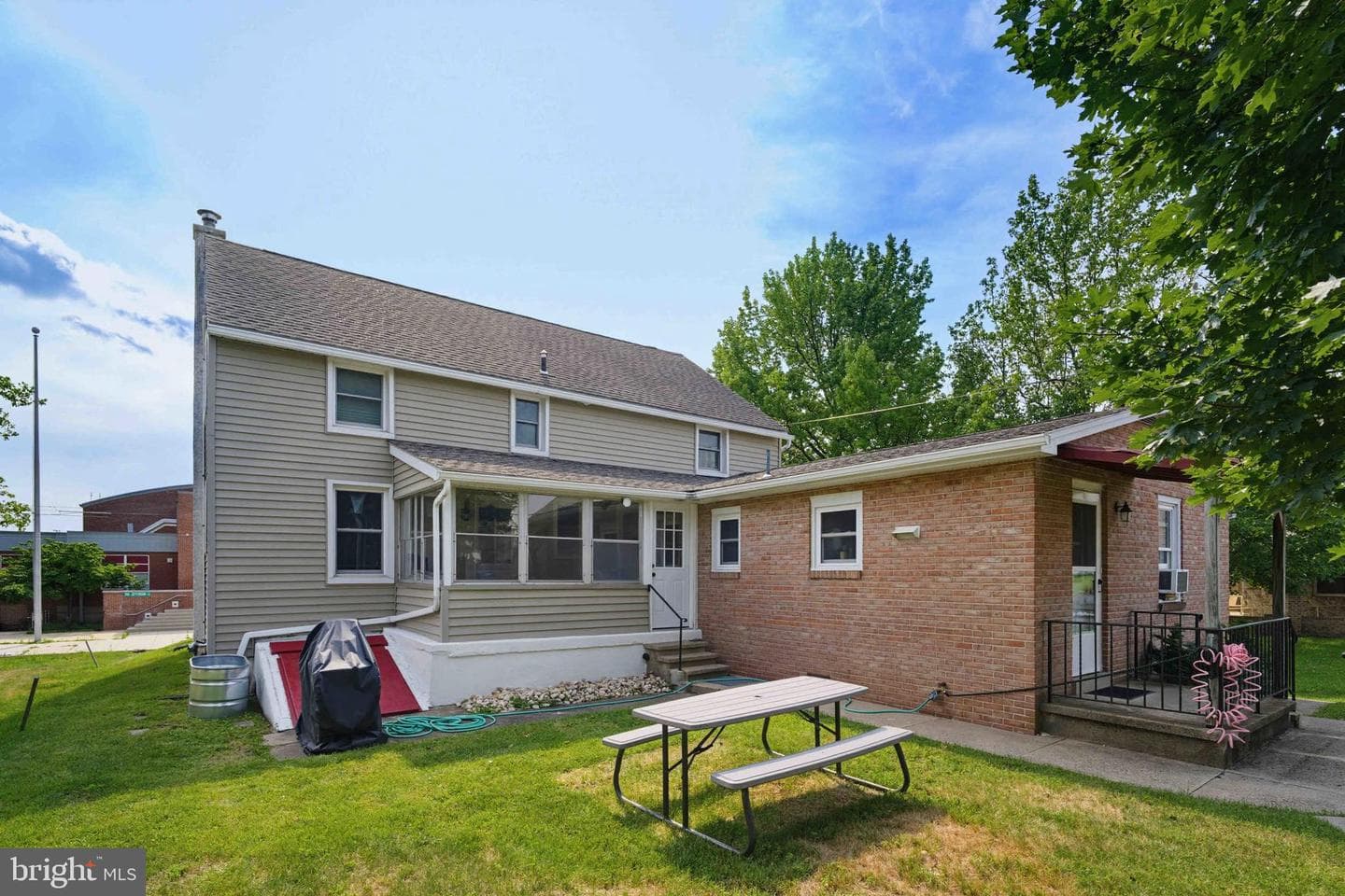 513 Jefferson Street photo 41