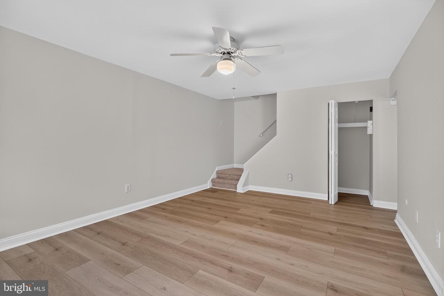 248 Arbour Court photo 3