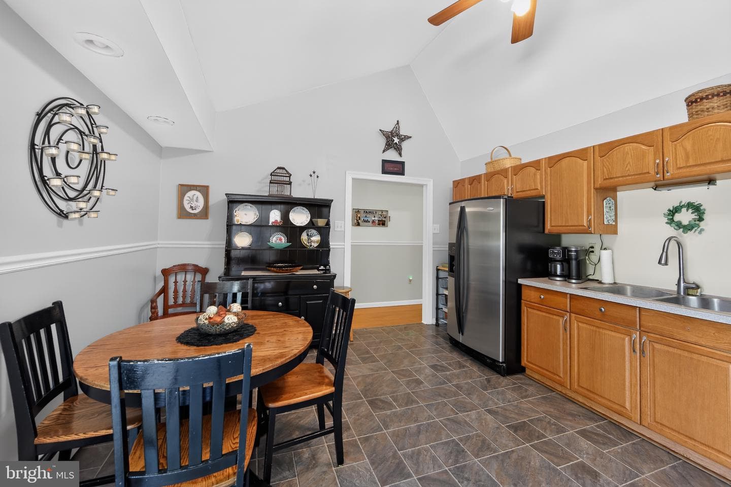 233 Snyder Road photo 24