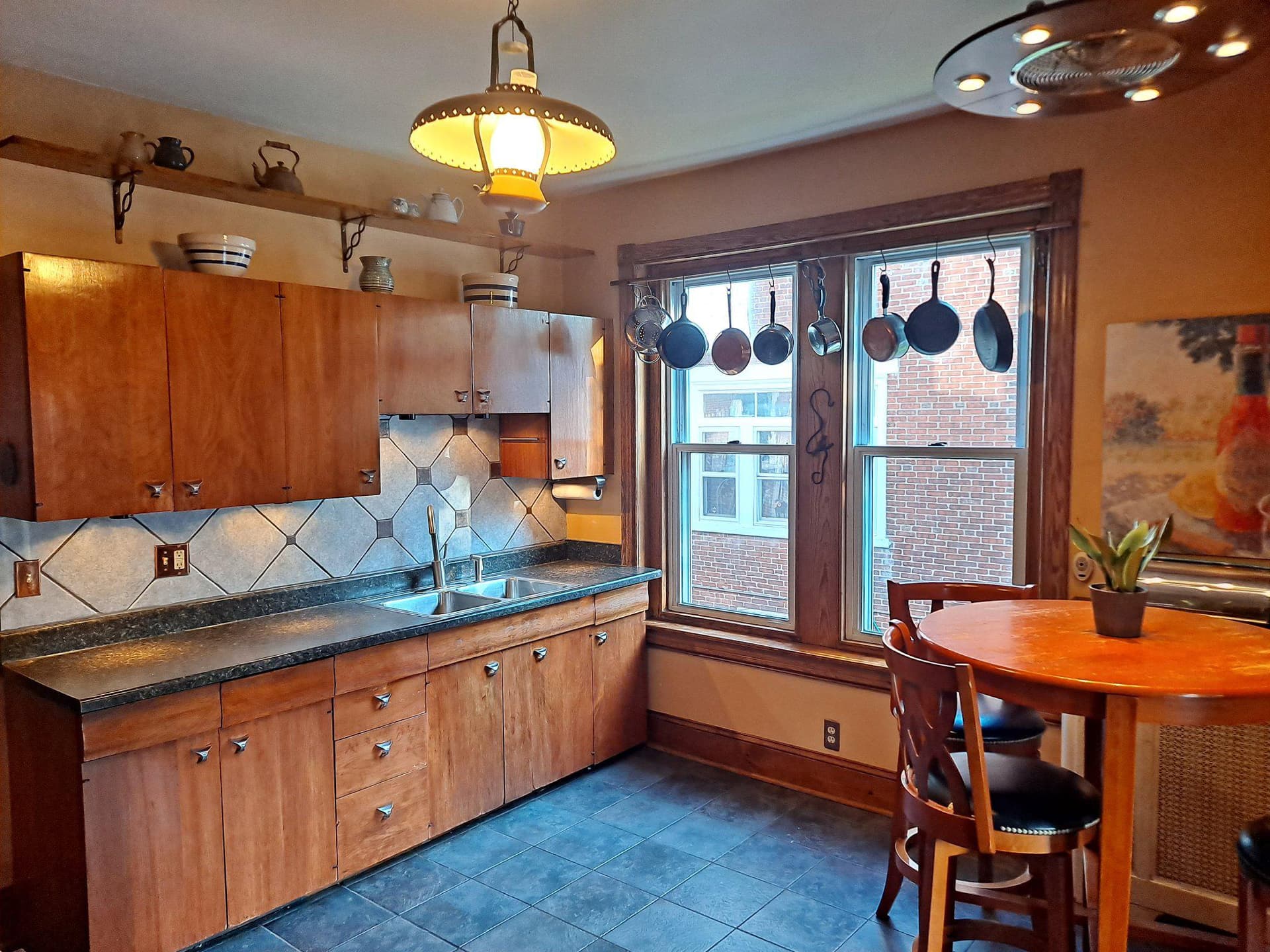707 Stanbridge Street photo 13