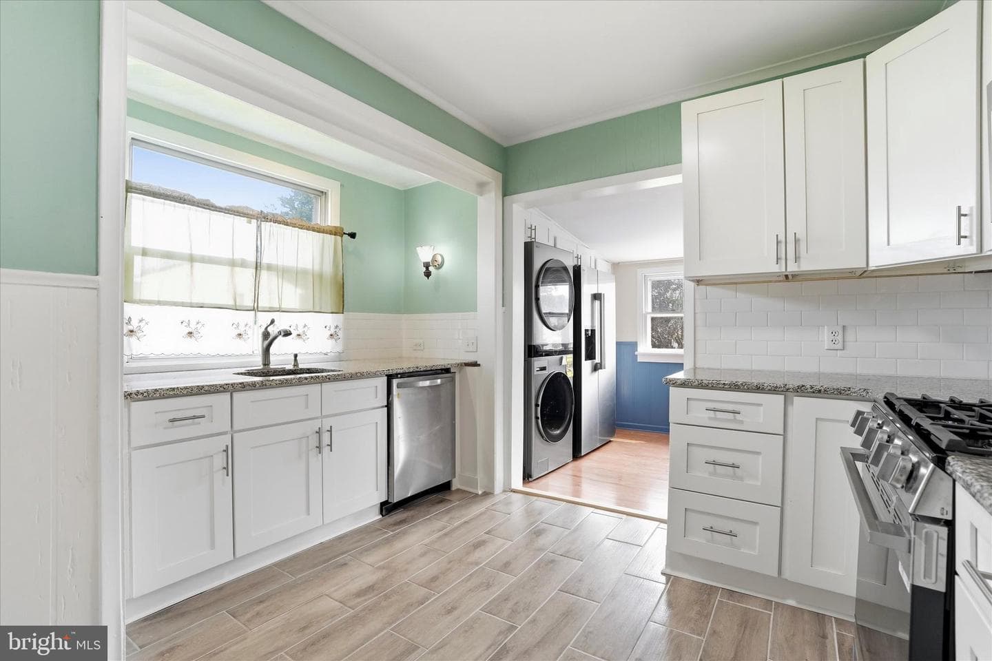 2439 Susquehanna Road photo 7