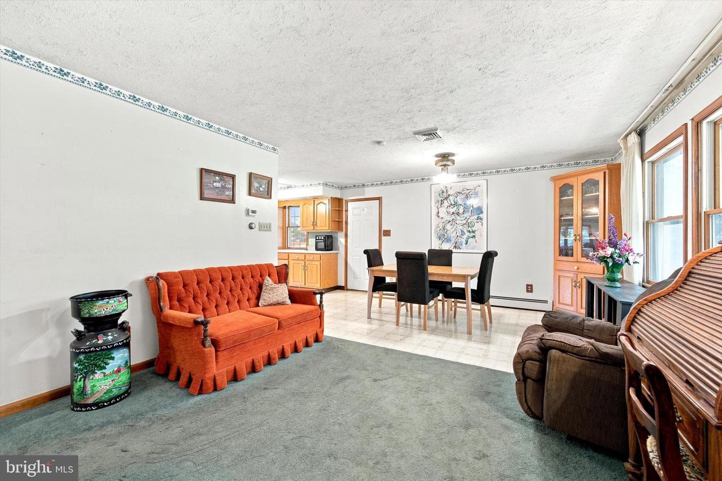 360 Oak Drive photo 3