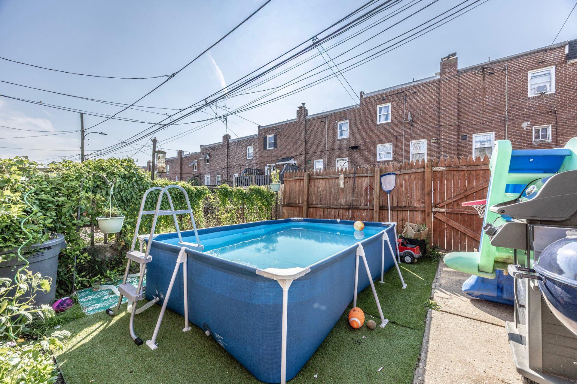 135 Rosemont Avenue photo 9