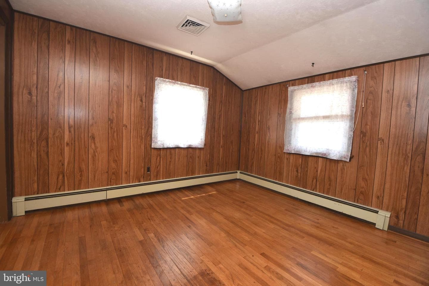 571 Township Line Road photo 18