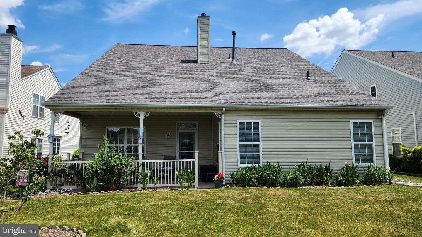 796 Village Avenue photo 5