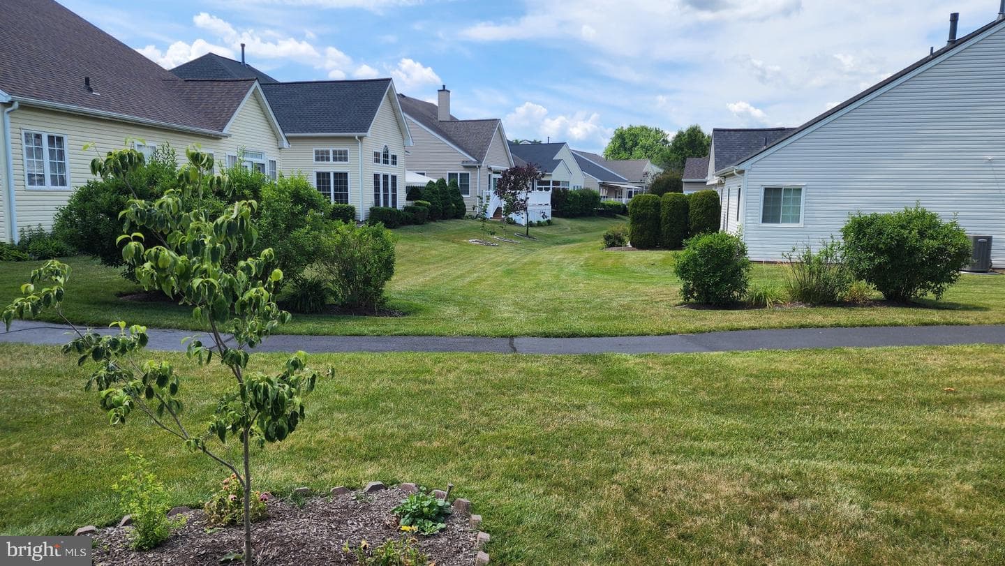 796 Village Avenue photo 8